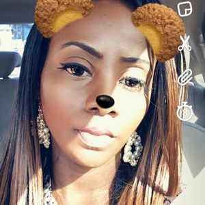 Meet your Posher, Denise